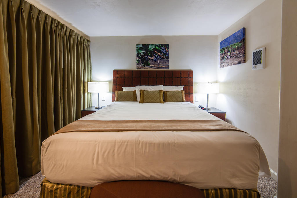 The Vendange Carmel Inn & Suites Carmel-by-the-Sea Quarto foto