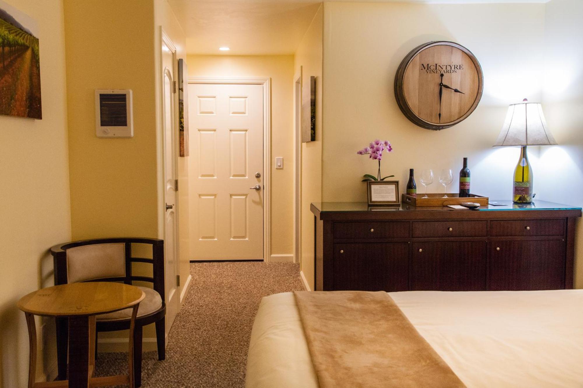 The Vendange Carmel Inn & Suites Carmel-by-the-Sea Exterior foto