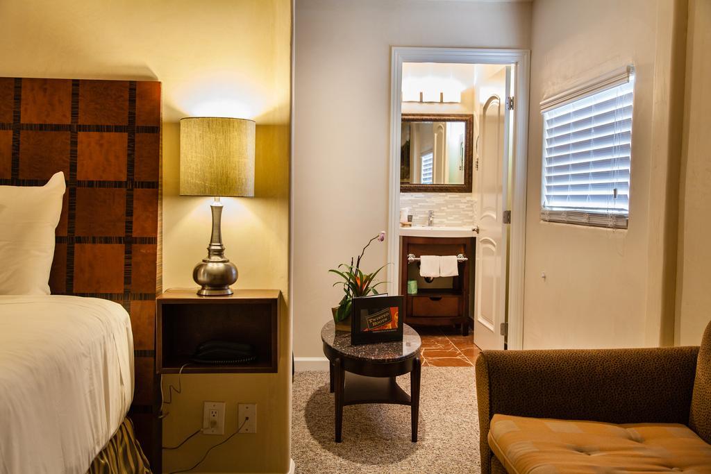 The Vendange Carmel Inn & Suites Carmel-by-the-Sea Quarto foto